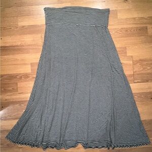 LuLaRoe Black and Gray Striped Skirt